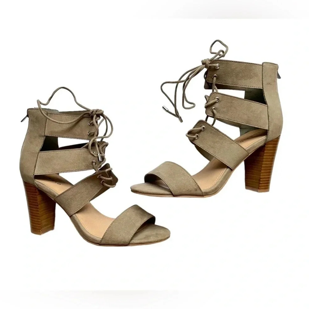 Torrid Taupe Eyelet Caged Lace Up Platform Heels Size 10 NEW